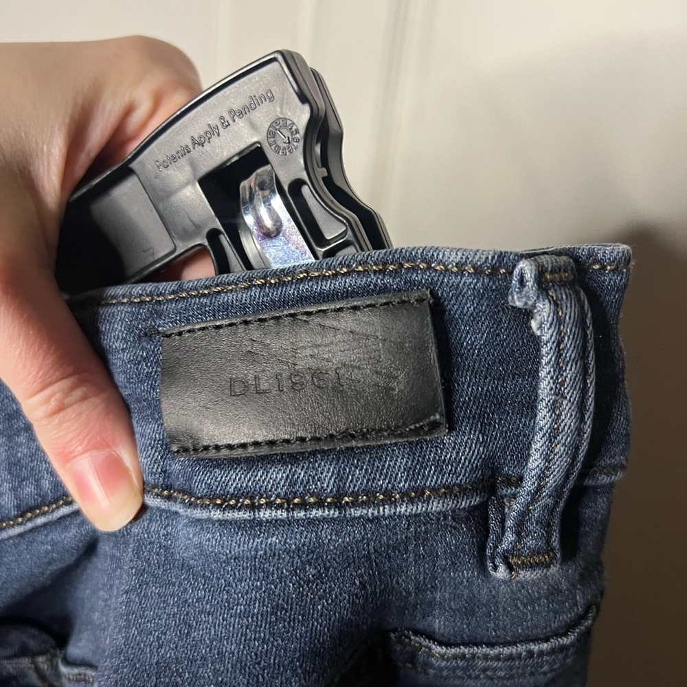 DL1961 Bridget Bootcut Jeans 31x33 - Picture 9 of 11